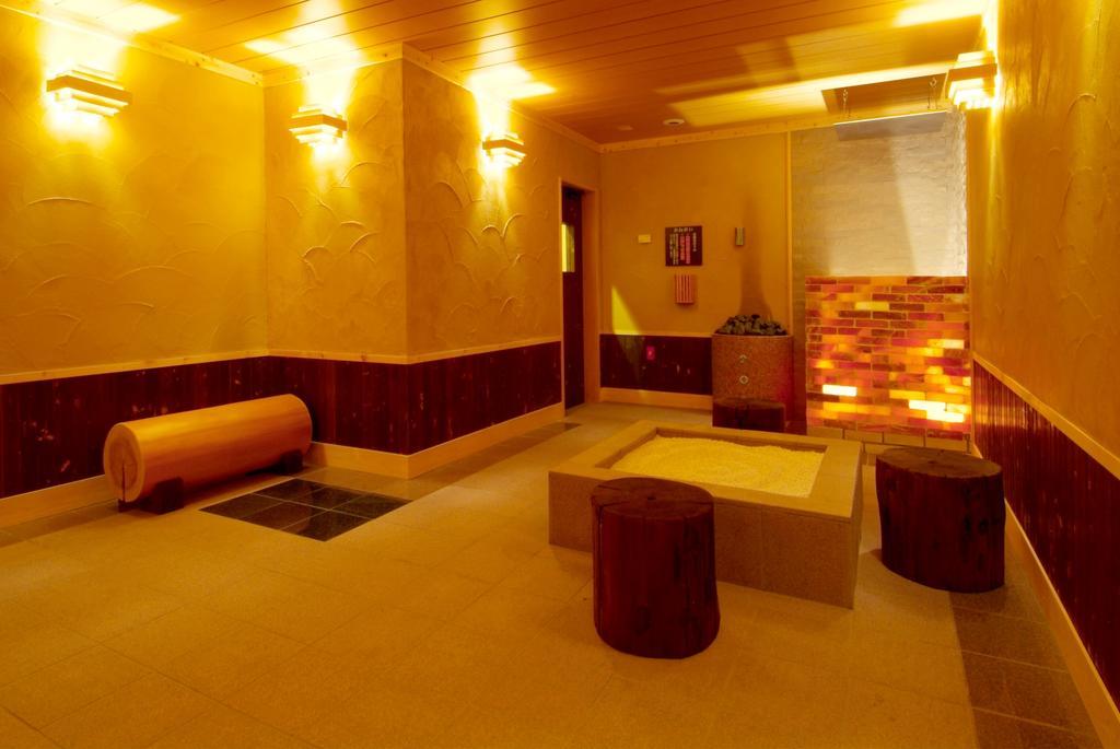 Route Inn Grantia Fukuoka Miyawaka - Wakita Onsen Exterior foto